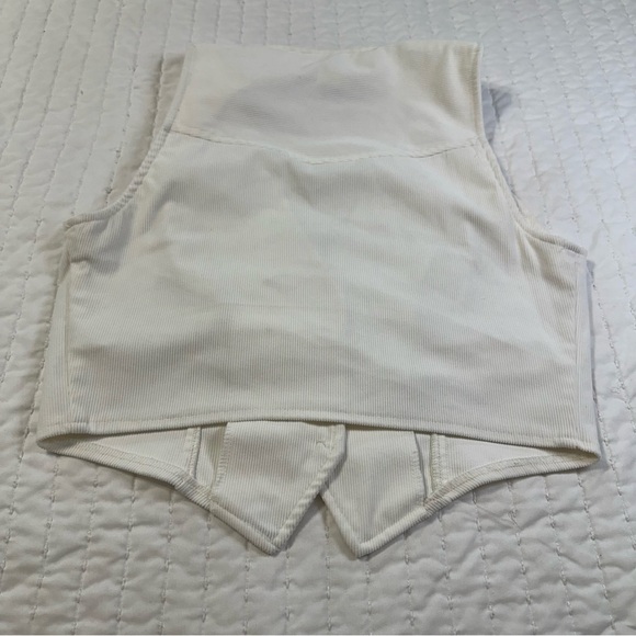 Sincerely Jules Ivory Buttoned  Down casual Vest - Picture 3 of 8